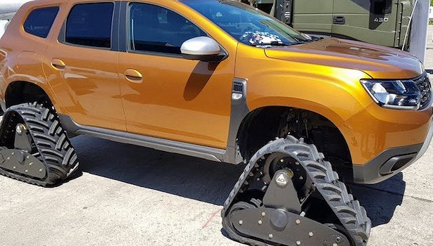 В Румынии Renault Duster оснастили гусеницами
